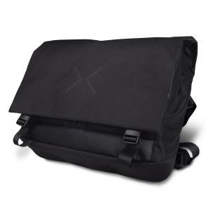 HX Messenger Bag 3qtr Front 